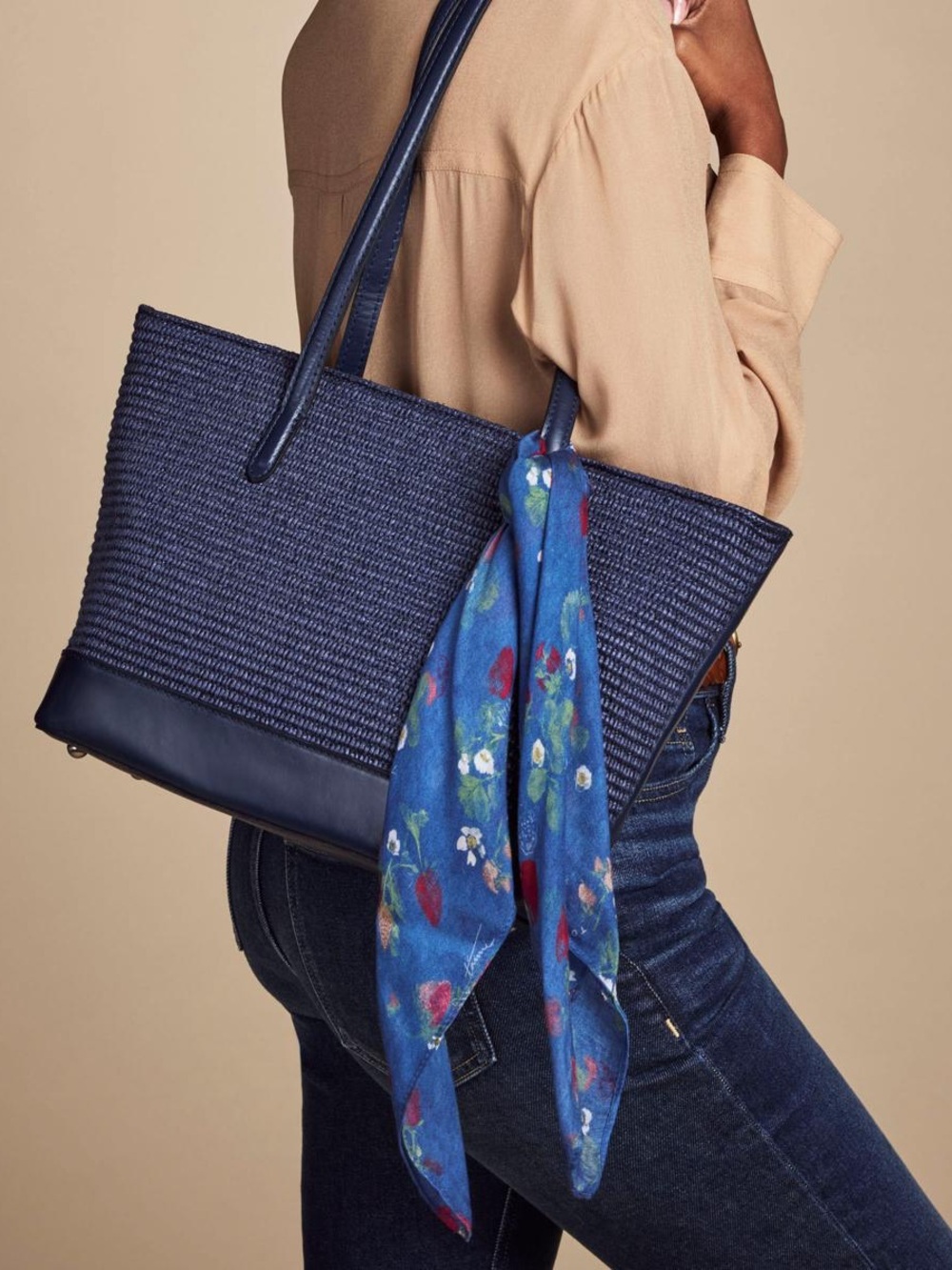 Patricia Nash Verzi Tote NWT in Midnight Navy Blue